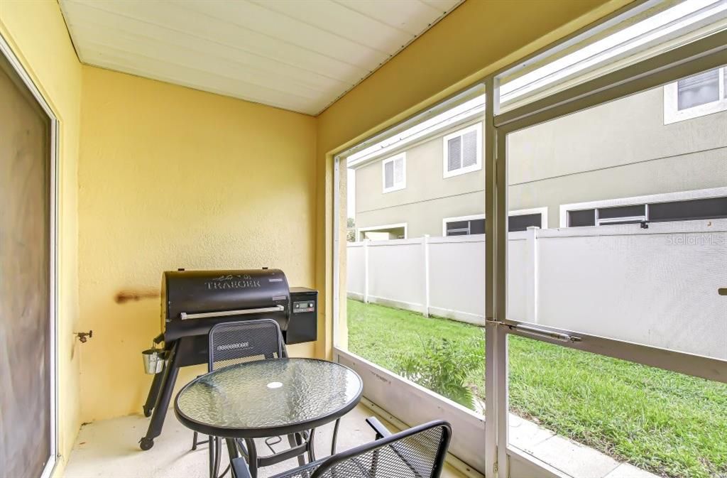 For Sale: $224,900 (2 beds, 2 baths, 1008 Square Feet)