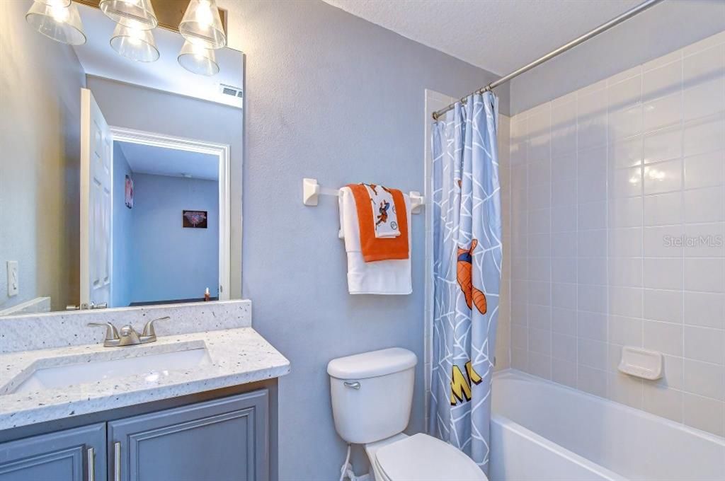 For Sale: $224,900 (2 beds, 2 baths, 1008 Square Feet)