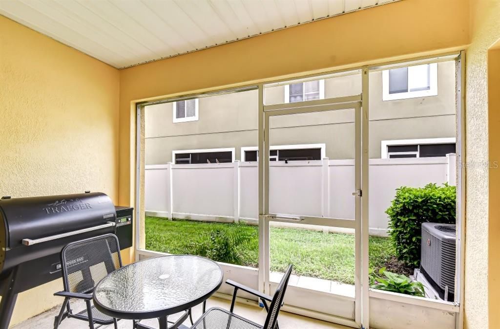 For Sale: $224,900 (2 beds, 2 baths, 1008 Square Feet)
