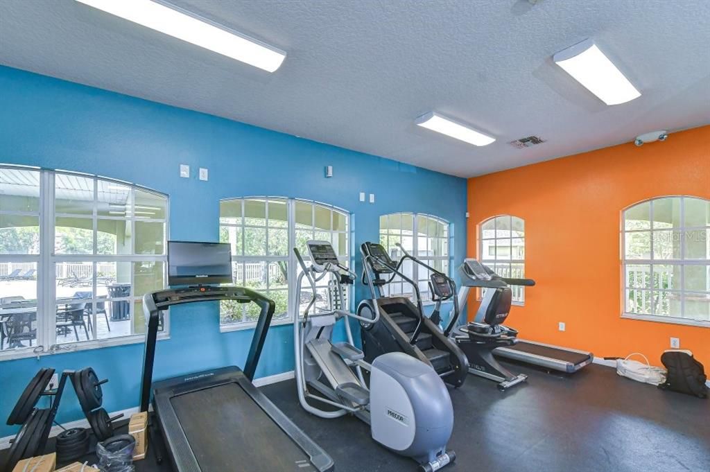 For Sale: $224,900 (2 beds, 2 baths, 1008 Square Feet)