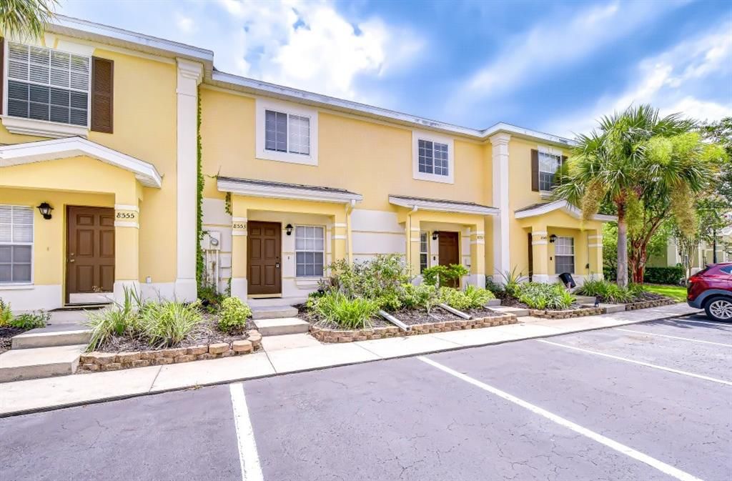 For Sale: $224,900 (2 beds, 2 baths, 1008 Square Feet)