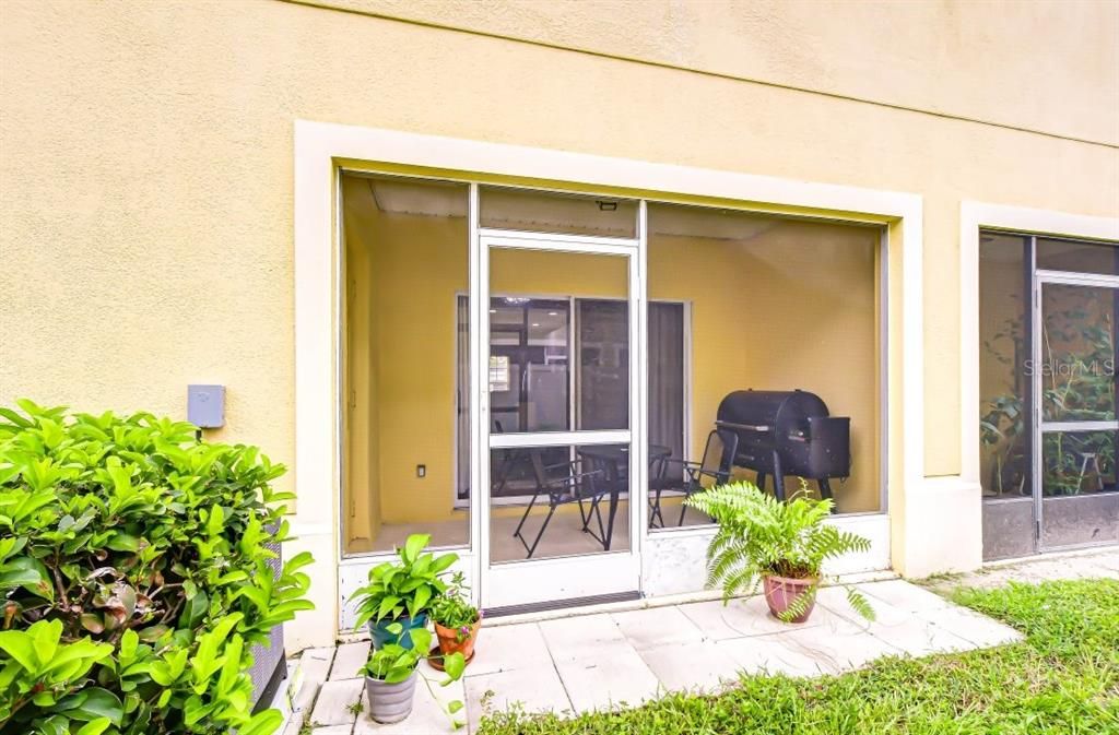 For Sale: $224,900 (2 beds, 2 baths, 1008 Square Feet)