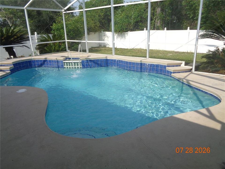 For Rent: $2,395 (3 beds, 2 baths, 1722 Square Feet)
