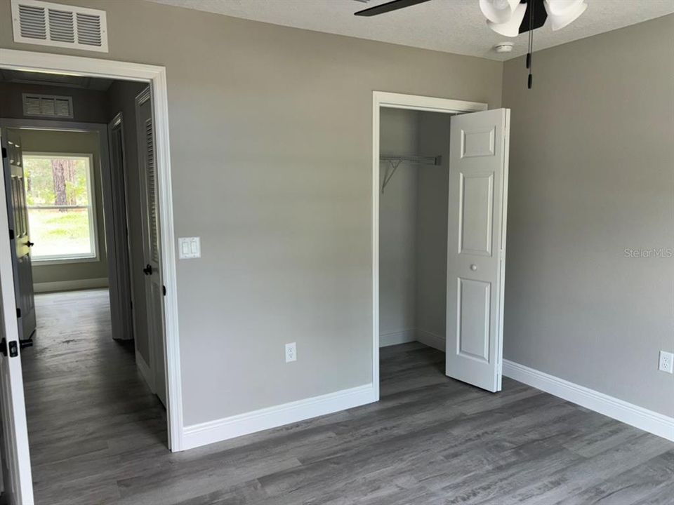 Active With Contract: $239,900 (3 beds, 2 baths, 1405 Square Feet)