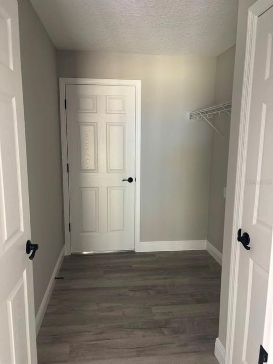 Active With Contract: $239,900 (3 beds, 2 baths, 1405 Square Feet)