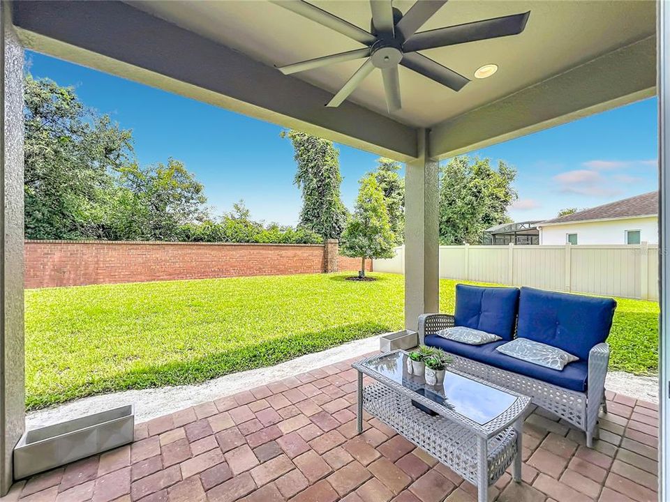 En Venta: $709,000 (5 camas, 3 baños, 3384 Pies cuadrados)