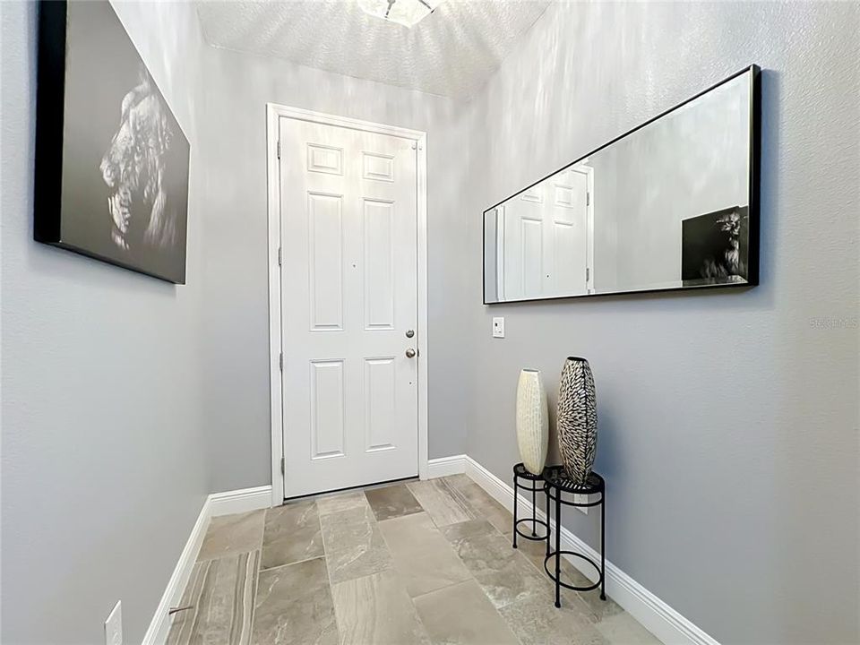 En Venta: $709,000 (5 camas, 3 baños, 3384 Pies cuadrados)