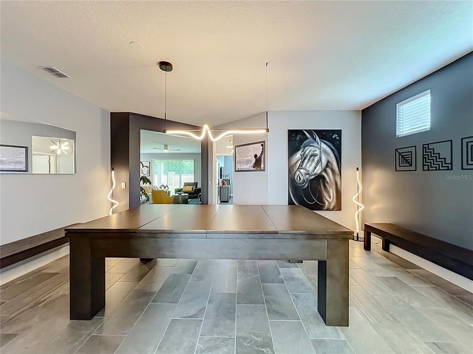 En Venta: $709,000 (5 camas, 3 baños, 3384 Pies cuadrados)