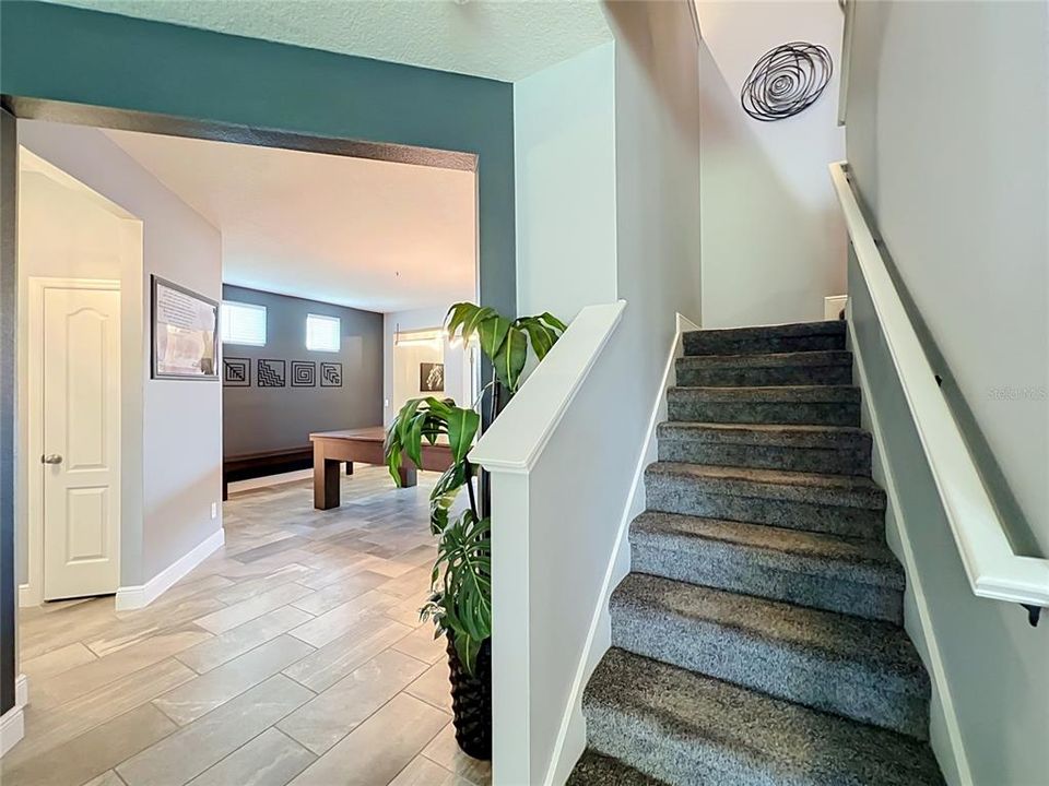 En Venta: $709,000 (5 camas, 3 baños, 3384 Pies cuadrados)