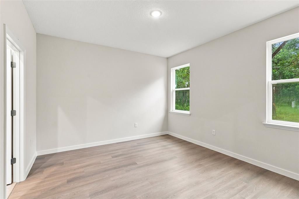 Active With Contract: $339,000 (3 beds, 2 baths, 1543 Square Feet)