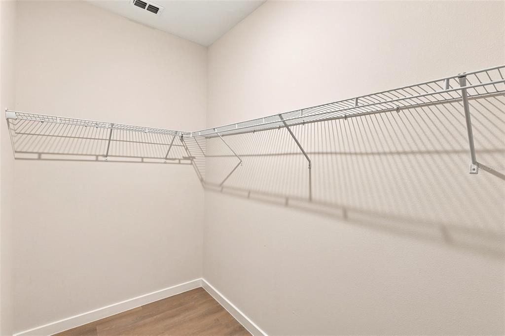 Active With Contract: $339,000 (3 beds, 2 baths, 1543 Square Feet)