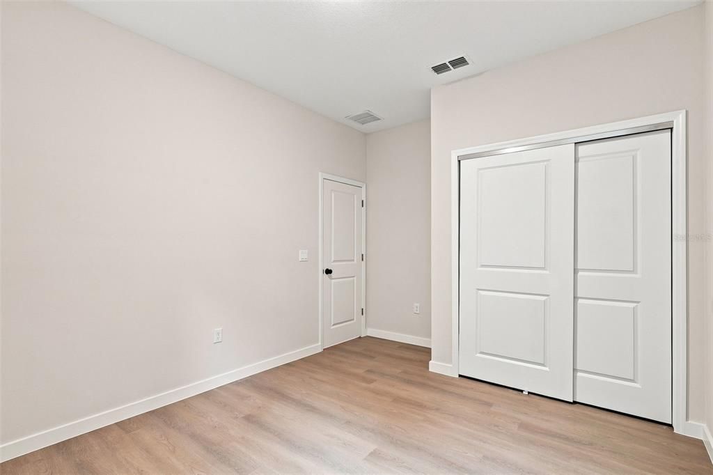 Active With Contract: $339,000 (3 beds, 2 baths, 1543 Square Feet)