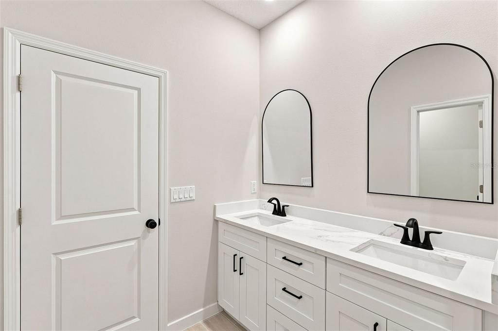 Active With Contract: $339,000 (3 beds, 2 baths, 1543 Square Feet)
