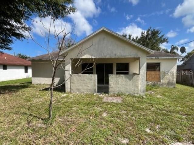 Activo con contrato: $242,250 (3 camas, 2 baños, 2074 Pies cuadrados)