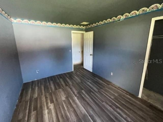 Activo con contrato: $242,250 (3 camas, 2 baños, 2074 Pies cuadrados)