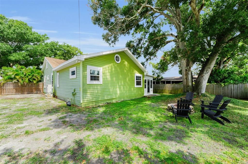 Activo con contrato: $585,000 (3 camas, 2 baños, 1682 Pies cuadrados)
