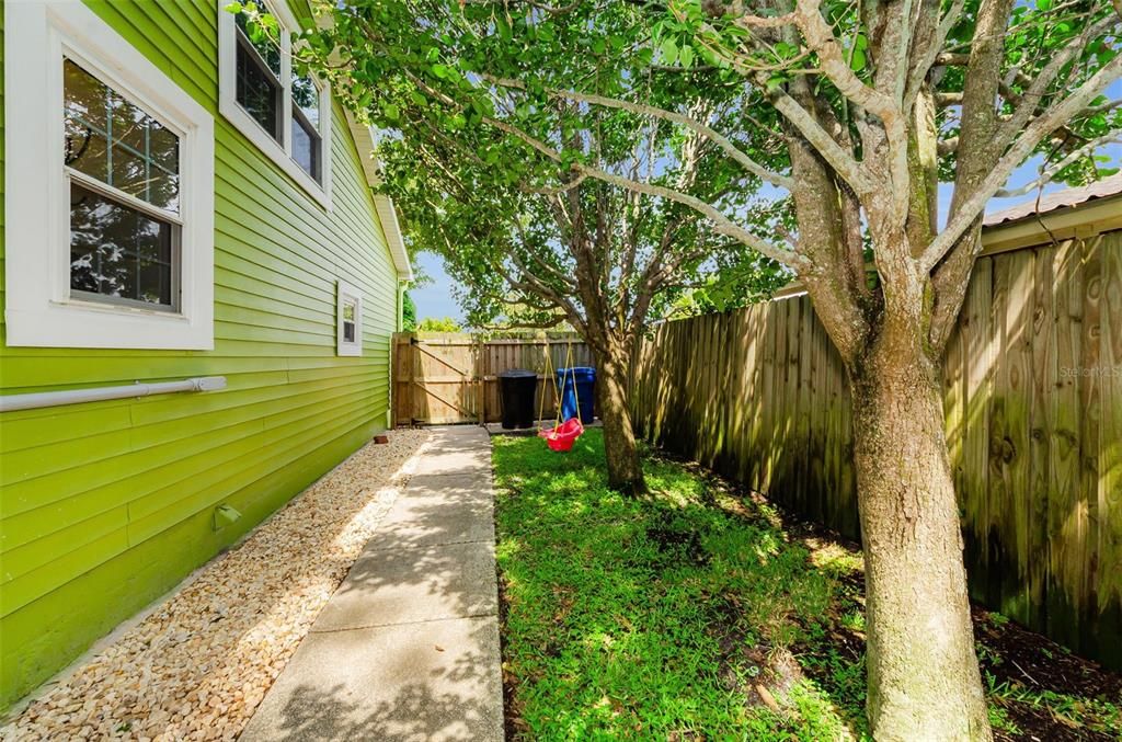 Activo con contrato: $585,000 (3 camas, 2 baños, 1682 Pies cuadrados)