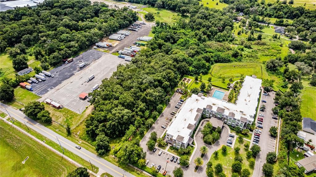 En Venta: $599,000 (4.89 acres)