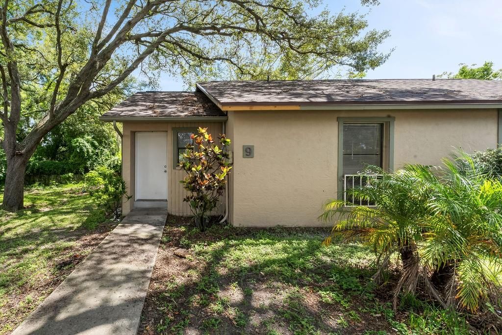 For Rent: $1,395 (2 beds, 1 baths, 901 Square Feet)