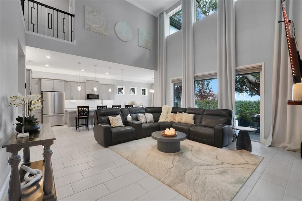 En Venta: $1,095,000 (5 camas, 3 baños, 4305 Pies cuadrados)