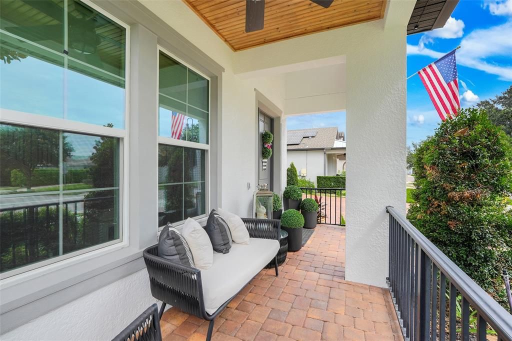 En Venta: $1,095,000 (5 camas, 3 baños, 4305 Pies cuadrados)