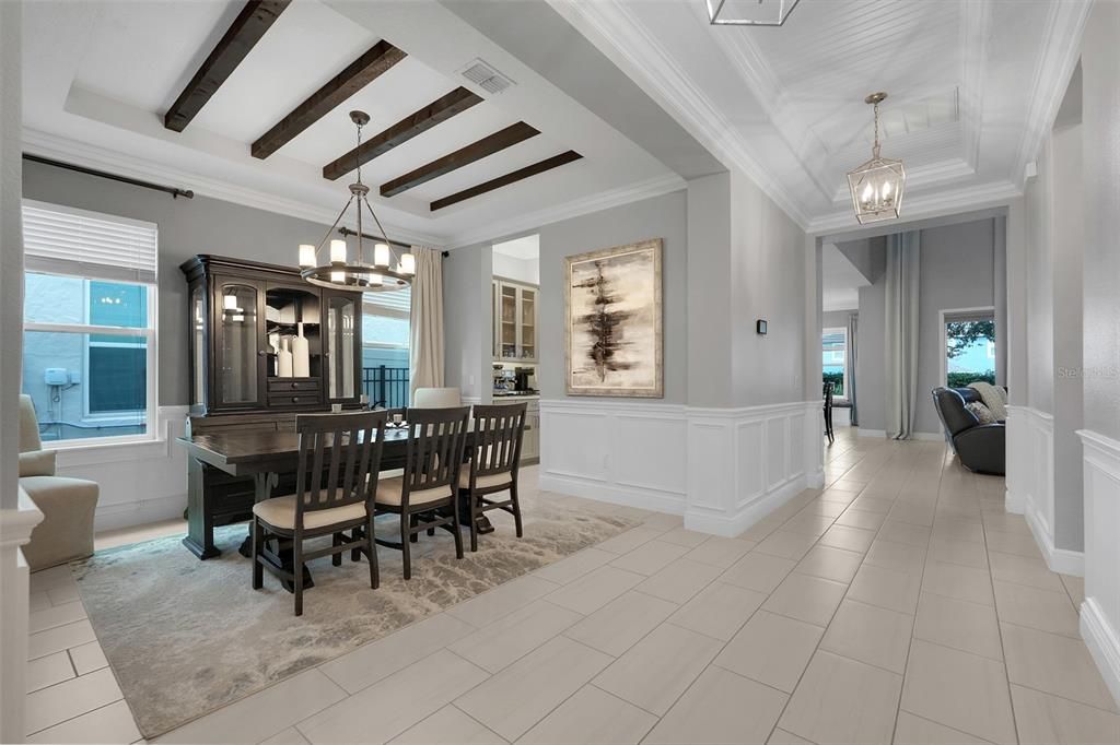 En Venta: $1,095,000 (5 camas, 3 baños, 4305 Pies cuadrados)