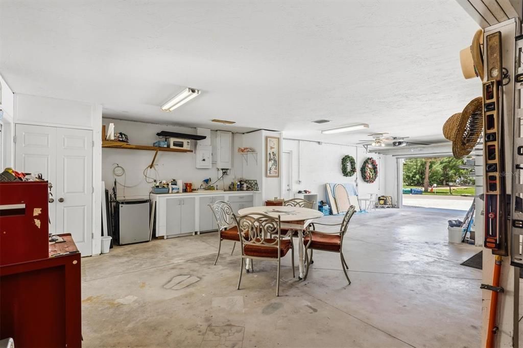 For Sale: $2,900,000 (3 beds, 3 baths, 3254 Square Feet)
