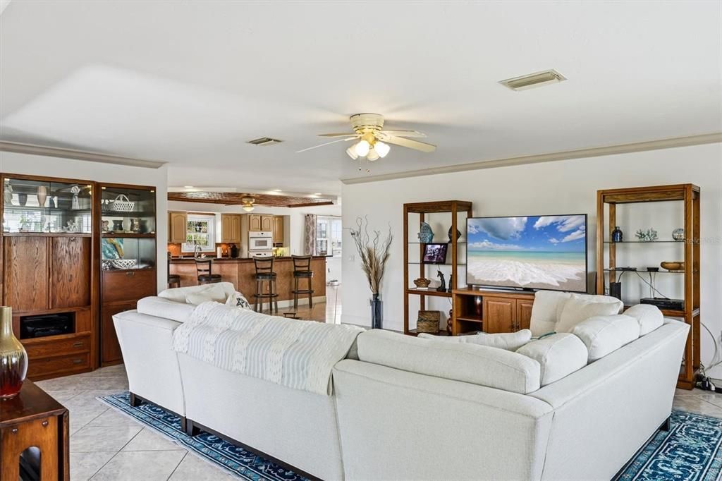 For Sale: $2,900,000 (3 beds, 3 baths, 3254 Square Feet)