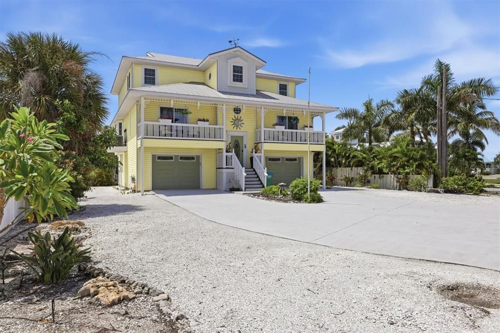 For Sale: $2,900,000 (3 beds, 3 baths, 3254 Square Feet)