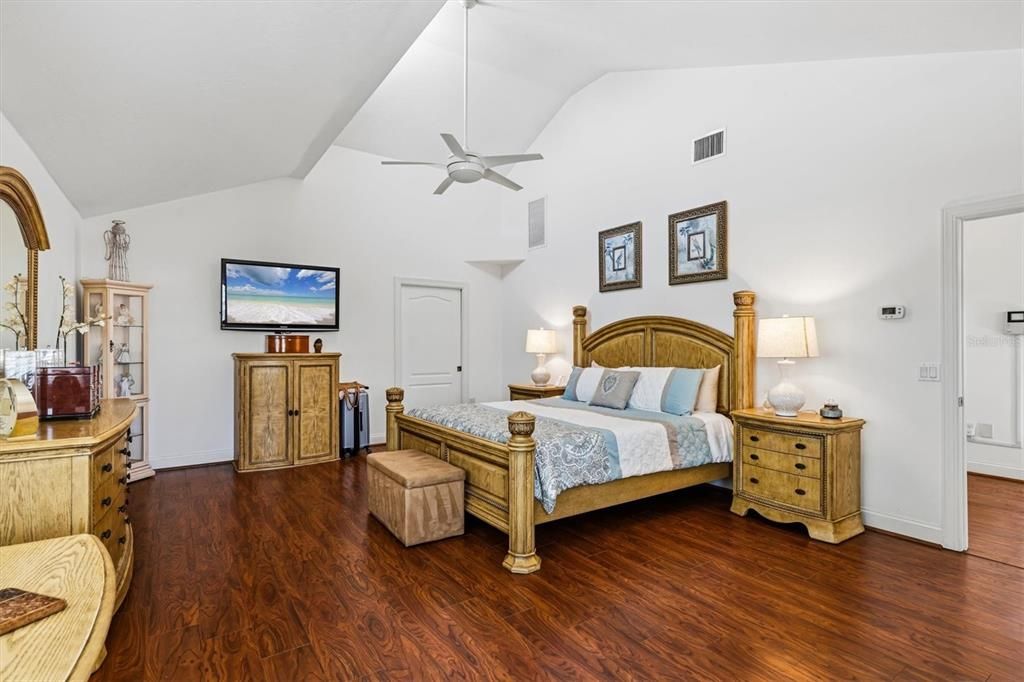 For Sale: $2,900,000 (3 beds, 3 baths, 3254 Square Feet)