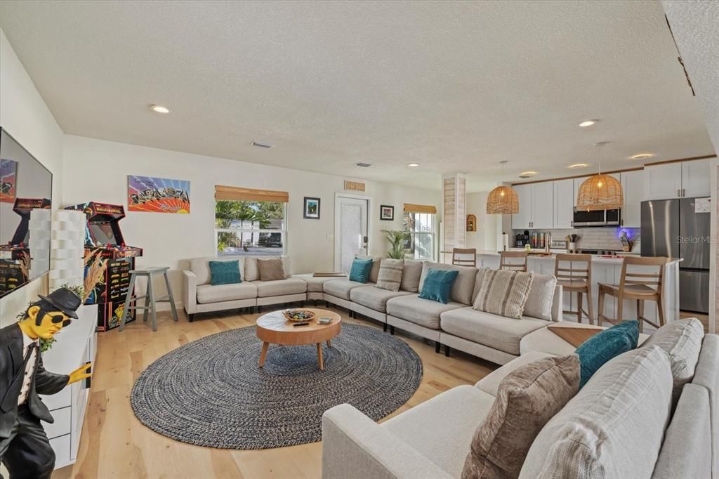 For Sale: $1,550,000 (6 beds, 5 baths, 3249 Square Feet)