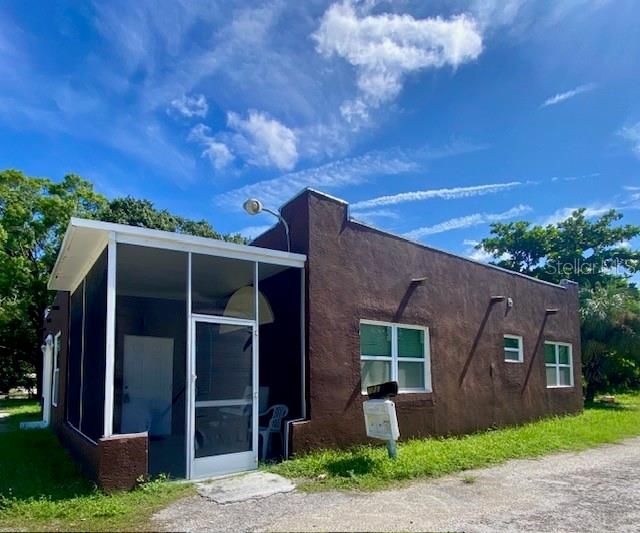For Rent: $2,800 (3 beds, 2 baths, 1758 Square Feet)