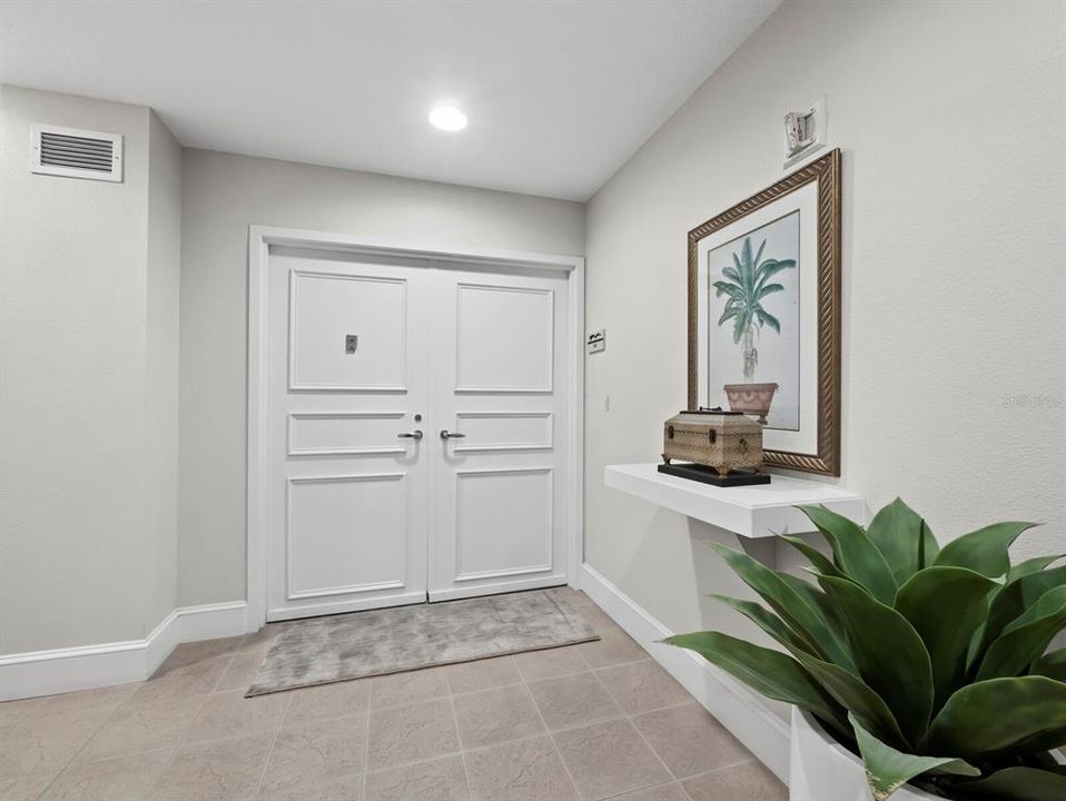 For Sale: $549,000 (2 beds, 2 baths, 1276 Square Feet)