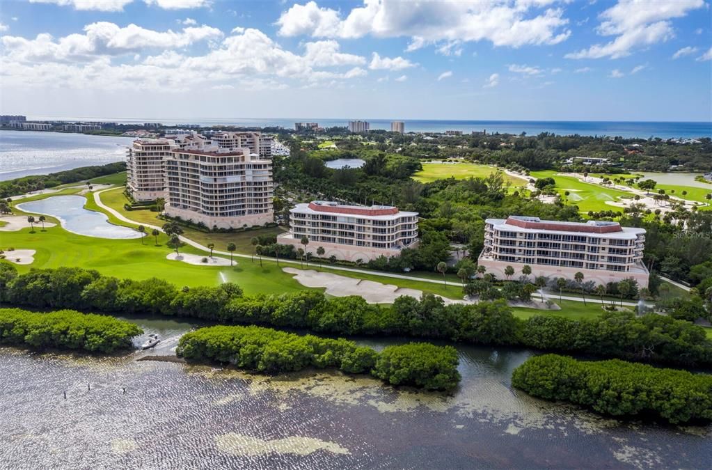 For Sale: $549,000 (2 beds, 2 baths, 1276 Square Feet)