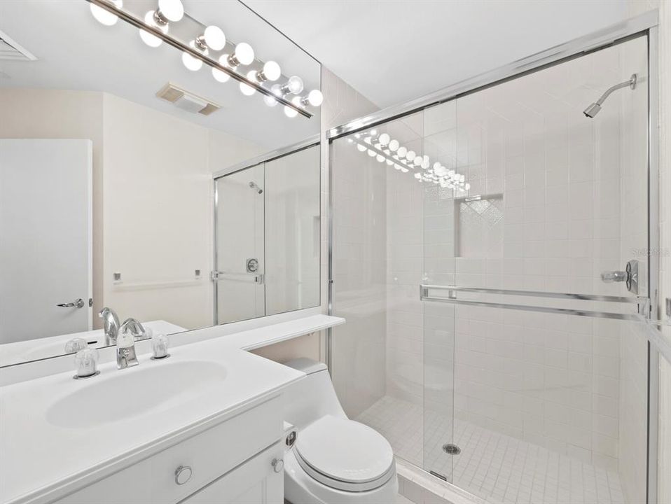 For Sale: $549,000 (2 beds, 2 baths, 1276 Square Feet)