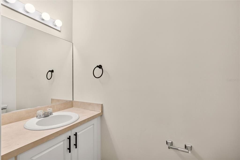 For Sale: $202,700 (2 beds, 2 baths, 1465 Square Feet)