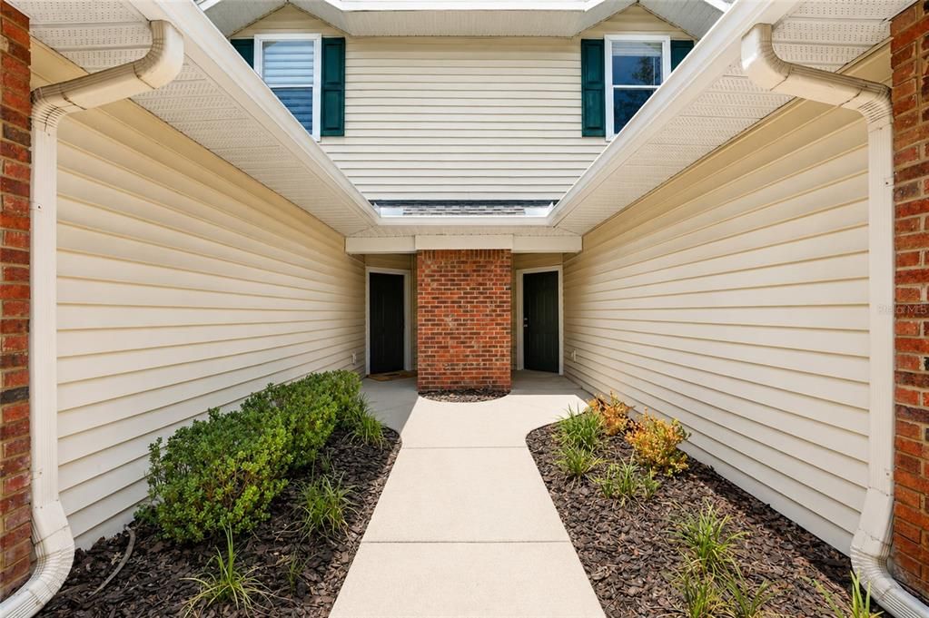 For Sale: $202,700 (2 beds, 2 baths, 1465 Square Feet)
