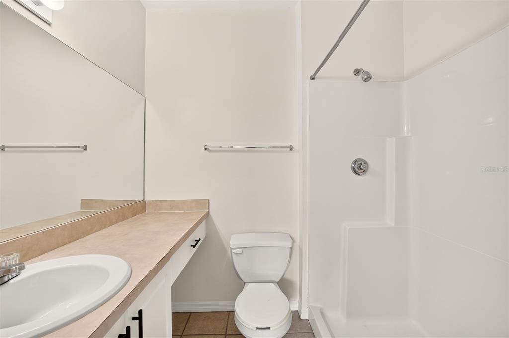 For Sale: $202,700 (2 beds, 2 baths, 1465 Square Feet)
