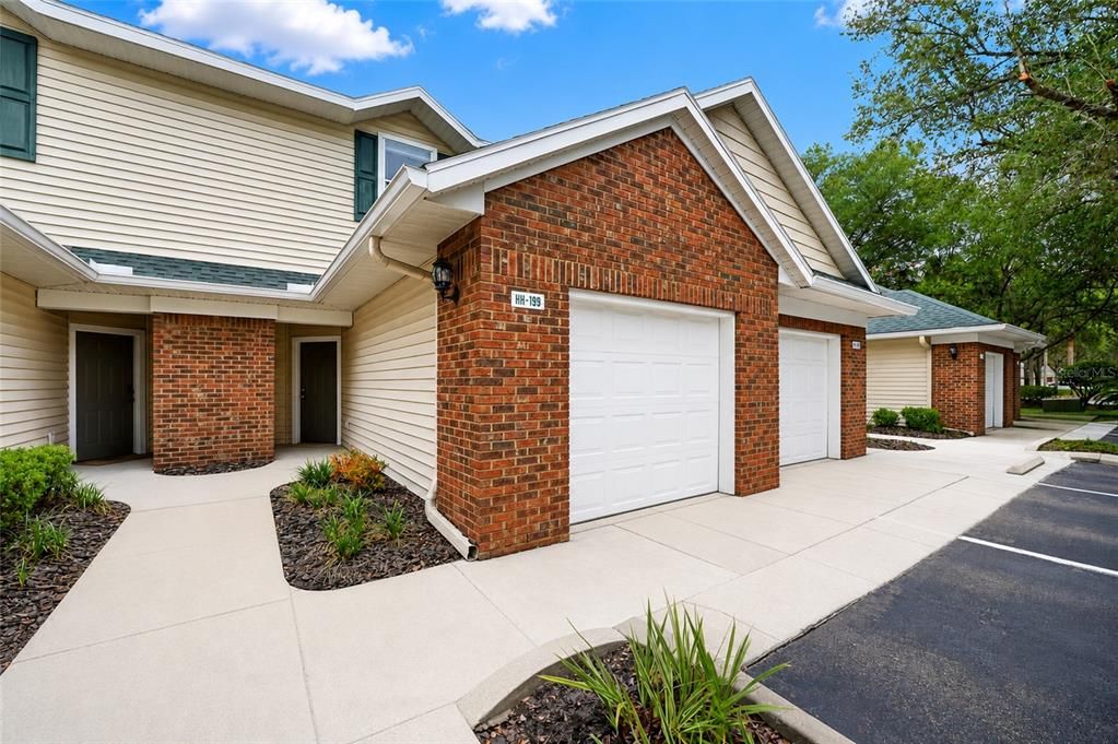 For Sale: $202,700 (2 beds, 2 baths, 1465 Square Feet)
