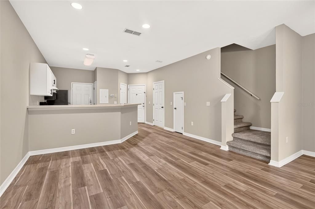 For Sale: $202,700 (2 beds, 2 baths, 1465 Square Feet)