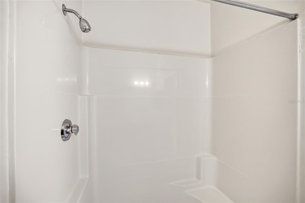 For Sale: $202,700 (2 beds, 2 baths, 1465 Square Feet)