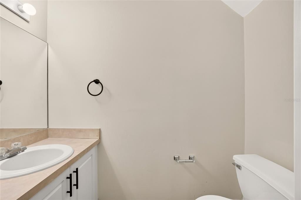For Sale: $202,700 (2 beds, 2 baths, 1465 Square Feet)