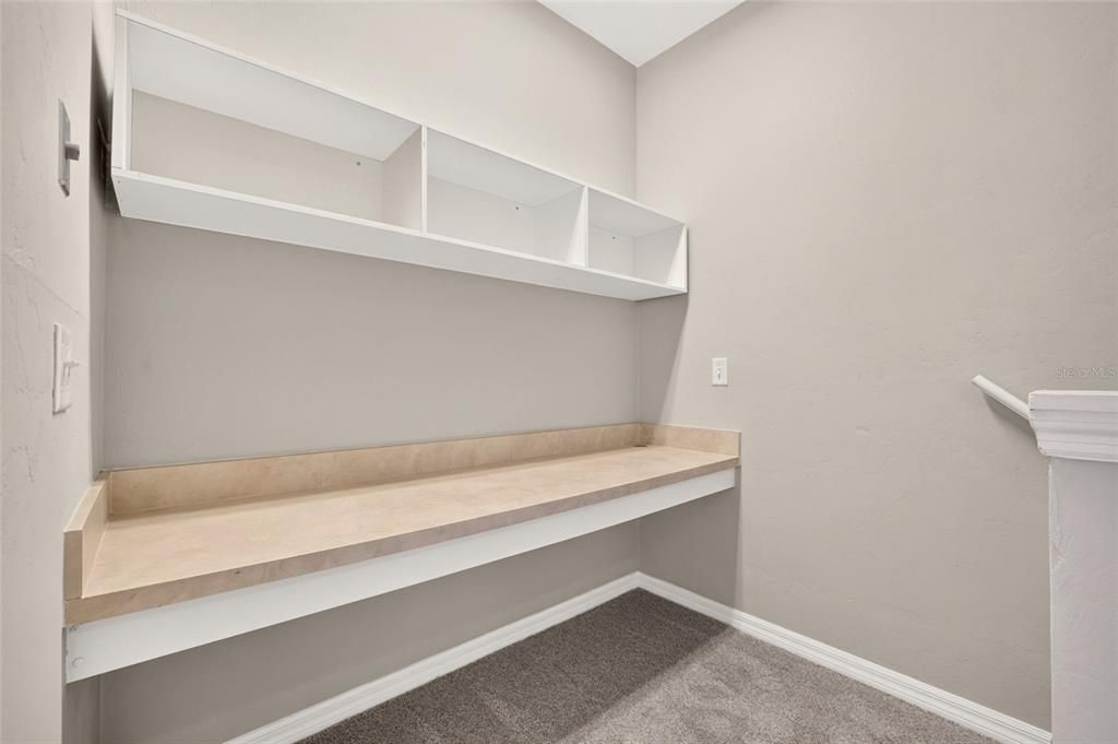 For Sale: $202,700 (2 beds, 2 baths, 1465 Square Feet)