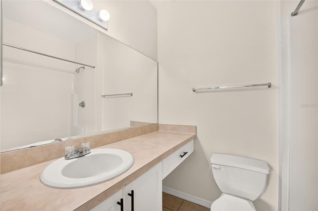 For Sale: $202,700 (2 beds, 2 baths, 1465 Square Feet)