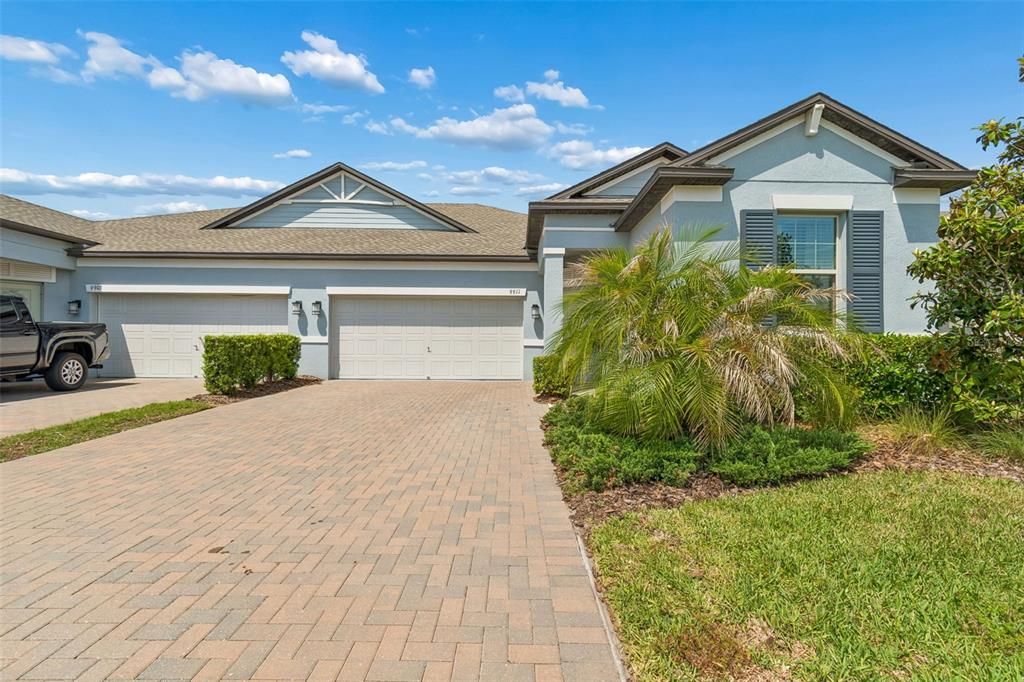 For Rent: $2,350 (3 beds, 2 baths, 1968 Square Feet)
