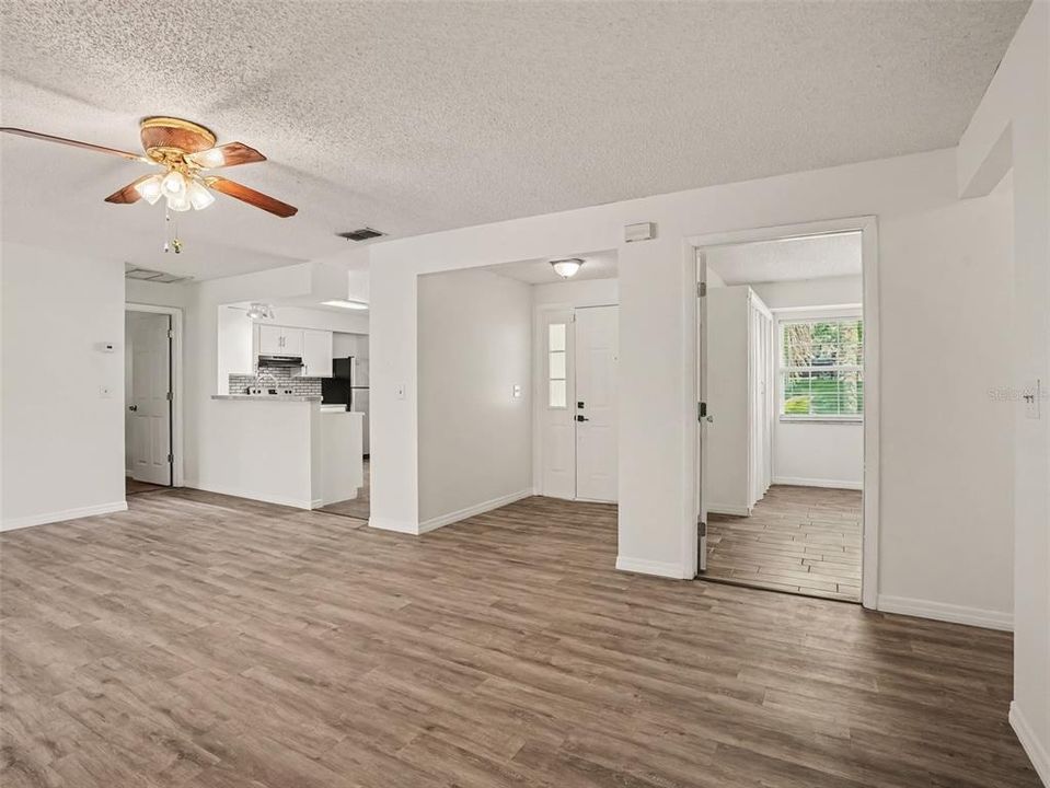 For Sale: $325,000 (4 beds, 2 baths, 1681 Square Feet)