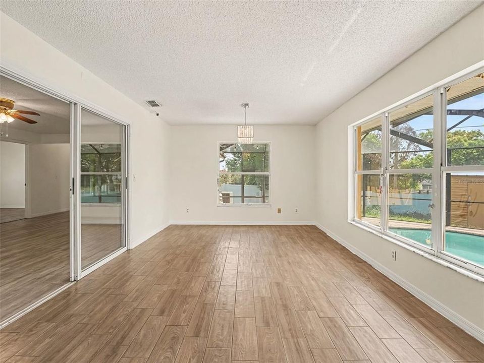 For Sale: $325,000 (4 beds, 2 baths, 1681 Square Feet)