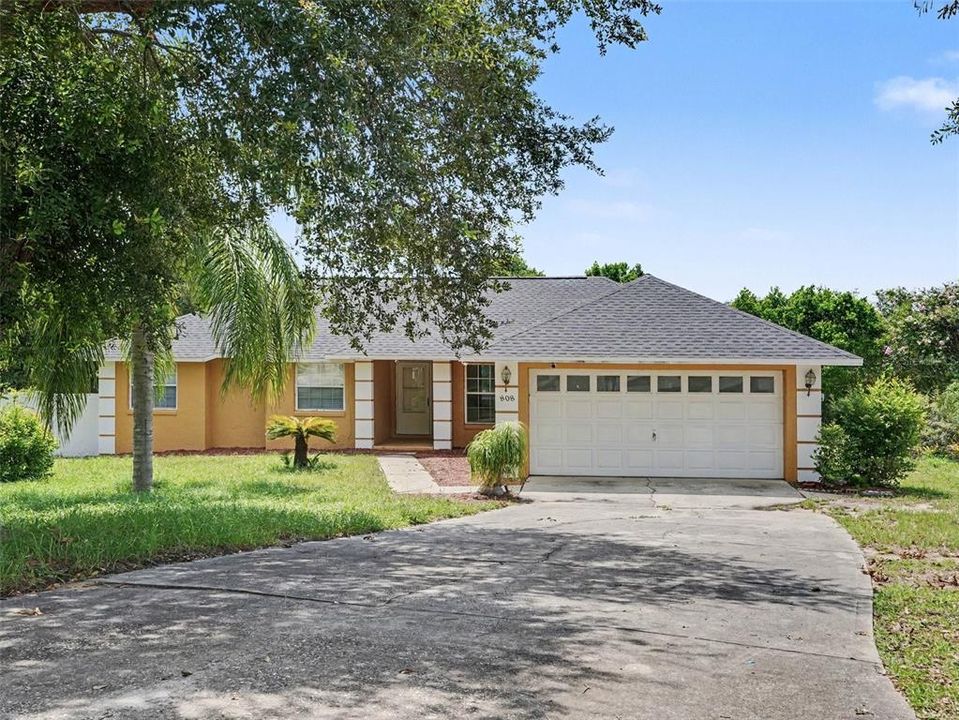 For Sale: $325,000 (4 beds, 2 baths, 1681 Square Feet)