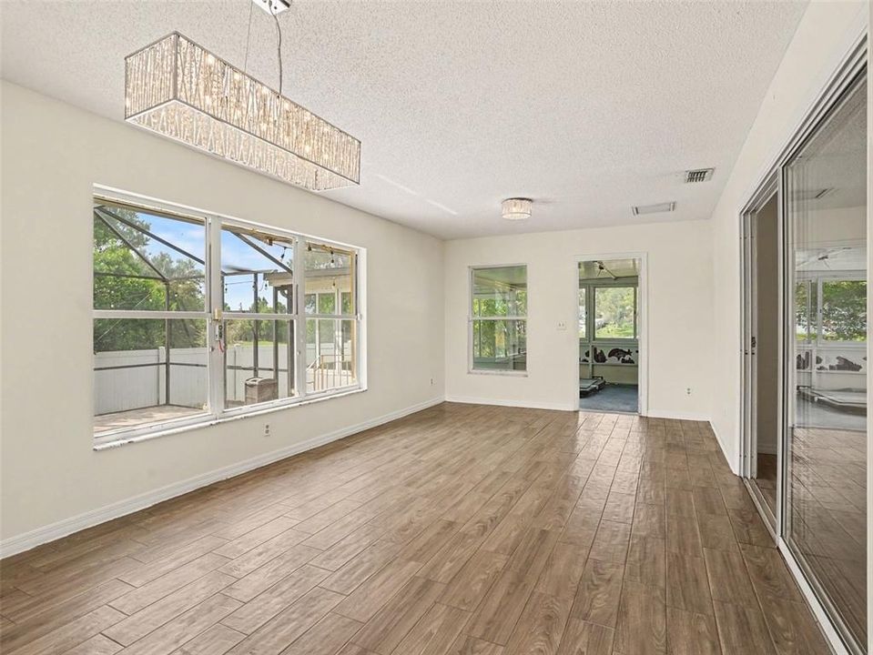 For Sale: $325,000 (4 beds, 2 baths, 1681 Square Feet)