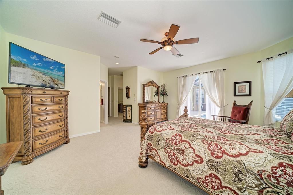 For Sale: $745,000 (3 beds, 2 baths, 2380 Square Feet)